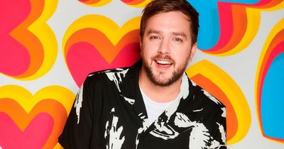 Iain Stirling shares huge Love Island twist as fans can pick first couple