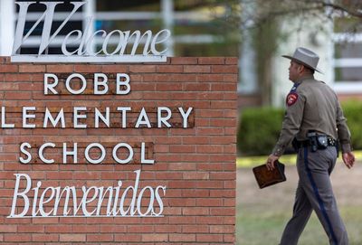 What did police know as the Texas school shooting unfolded?