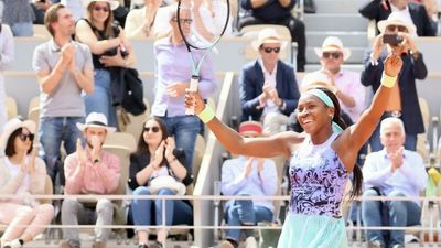 Wonder woman Swiatek faces power play with wunderkind Gauff in French Open final