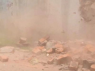 Two dozen houses razed in Bokaro