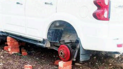 3 tyres of cop's SUV stolen in Chandigarh