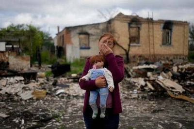 Russian air strikes failing ‘to have meaningful impact’ on war but causing ‘widespread destruction’, says UK