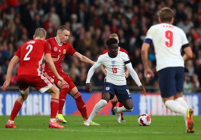 How many fans are there at Hungary vs England?