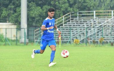 Chennaiyin FC signs Monotosh Chakladar