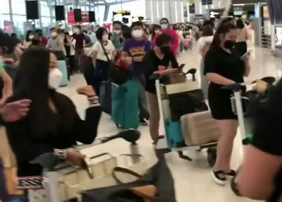 Airports and airlines told to plan better for crowds