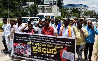 Explained | Why are there protests over the school syllabus in Karnataka?