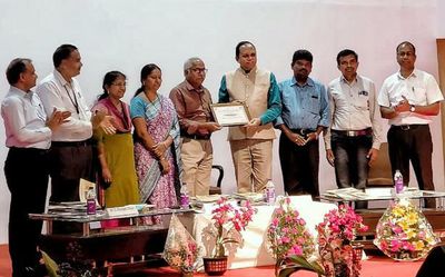 ARS Rekulakunta gets national award for best dryland research centre