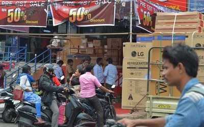 Over 3.2 lakh dealers in Tamil Nadu did not pay a single rupee in GST last year