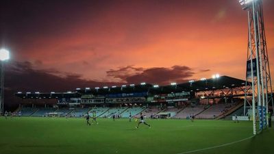 AFL game at Darwin's Marrara Oval given extra firefighting resources amid safety concerns, emails reveal