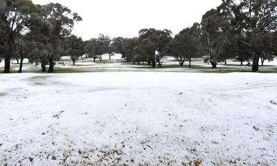 Severe weather warnings for NSW and Victoria as blizzards move in to alpine areas, while SA is lashed by rain