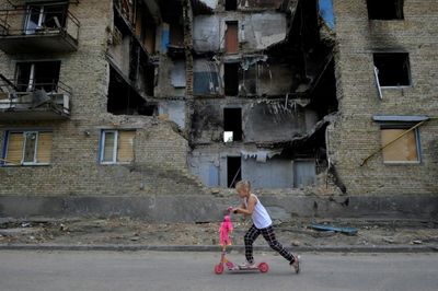 'Street fighting' in Severodonetsk as explosions rock Kyiv