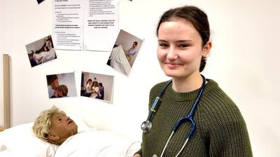 Monash University rural health mentoring program helping regional students in Mildura study medicine