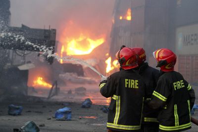 Bangladesh: Deadly fire and explosions at container facility