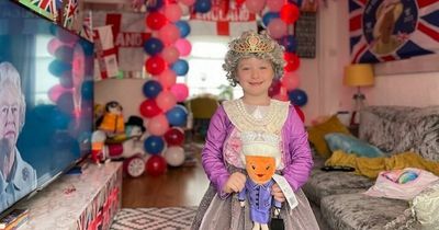Heart-warming reason why little girl wanted to clap for the Queen