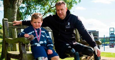 Paralympian Richard Whitehead strikes up unique friendship with double amputee Nottinghamshire boy