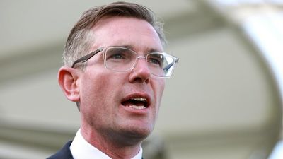 NSW Premier commits to public sector pay rise and $3,000 appreciation payment