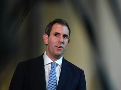 Treasurer contacts ACCC over gas prices