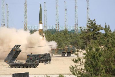 S.Korea, U.S. launch eight missiles in response to N.Korea missile tests