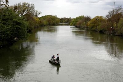 California lawmakers mull buying out farmers to save water