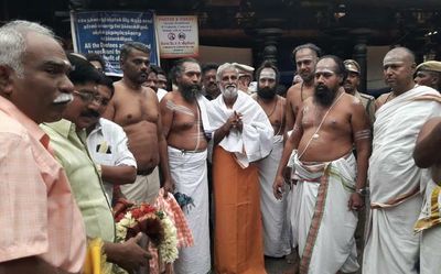 DMK govt. will act as a bridge between devotees and Dikshithars: Sekarbabu