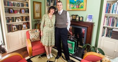 Couple ditch modern life to live in the 1930s