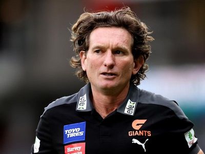 James Hird back for Dons' 150-year party