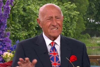 BBC apologises after Len Goodman calls curry powder ‘foreign muck’ during Jubilee live broadcast