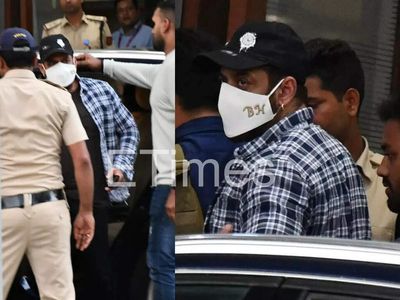Salman Khan leaves for Hyderabad to shoot for 'Kabhi Eid Kabhi Diwali' amidst death threats; escorted by police and bodyguards - PICS
