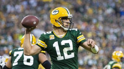 Aaron Rodgers in Attendance at Mandatory Minicamp, per Report