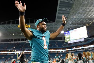 Rich Eisen has wild belief about the future of the Dolphins QB position
