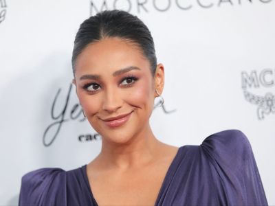 Shay Mitchell announces birth of second child