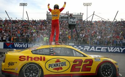 See Joey Logano and Kyle Busch’s intense final restart battle at World Wide Technology Raceway