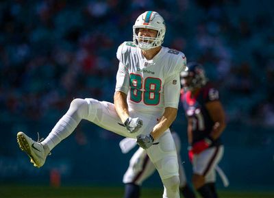 Dolphins Mike Gesicki watching blocking tape of a top TE