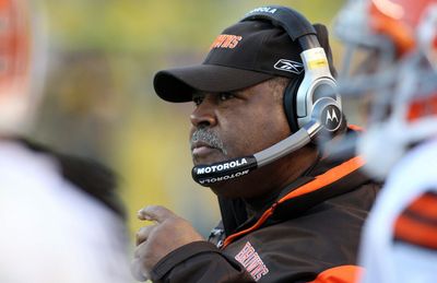 Former Browns head coach Romeo Crennel retires from football