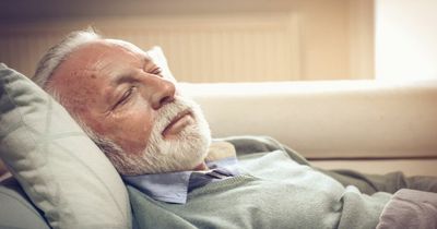 'Daytime naps could be an early warning of dementia, groundbreaking study finds'