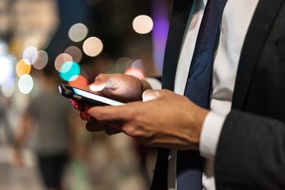 Internet reacts to iPhone update that allows you to unsend messages