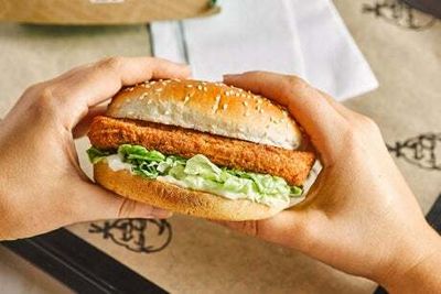 KFC Australia using cabbage in wraps and burgers amid shortage of lettuce