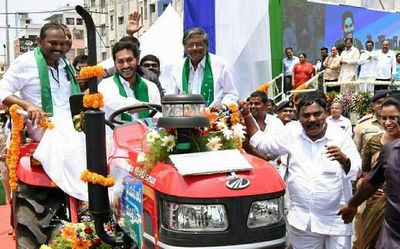 Ahead of Kharif , CM Jagan distributes tractors and farm utilities to farmers in Delta