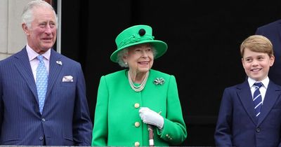 Queen's subtle tribute to Prince Philip during Jubilee balcony appearance explained