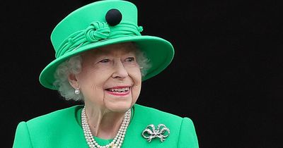Queen's touching tribute to Prince Philip with 'mourning' pin on Jubilee balcony
