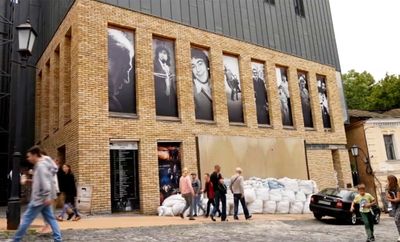 Kyiv theater reopens, plays sell out: `You continue living'