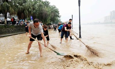 Flood alerts issued as more torrential rain forecast to hit China
