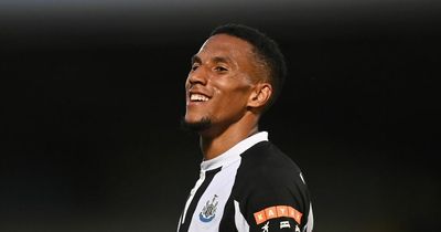 Newcastle midfielder Isaac Hayden joins Norwich on loan with 'performance' clause included