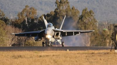 Investigators find pilot error responsible for aborted Super Hornet takeoff outside Brisbane