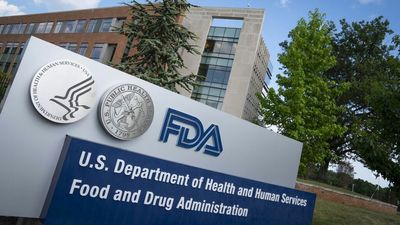 FDA advisers recommend Novavax COVID shot in adults