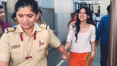 Post against Sharad Pawar: Marathi actor Ketaki Chitale moves Bombay HC to quash FIR