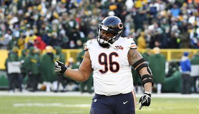 Akiem Hicks says 9 Bears QBs during his tenure weren’t exactly Tom Brady