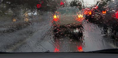 Do people drive differently in the rain? Here's what the research says