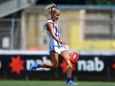 Ashmore, Bateman headline AFLW trades