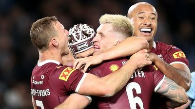 Queensland Maroons beat NSW Blues 16-10 in thrilling State of Origin series opener